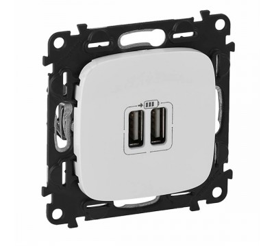 Valena ALLURE Зарядное устройство с двумя USB-разьемами 240В/5В 1500мА, с лицевой панелью. Цвет: Белый (арт. 754995)