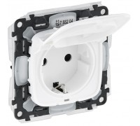 Valena ALLURE IP44. Розетка силовая 2К+З, с защитными шторками и откидной крышкой. Цвет: Белый (арт. 755204)