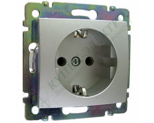 Valena Розетка силовая 2К+З, 16А,250V, цвет: Алюминий (арт. 770120)