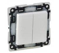 Valena LIFE IP44 Переключатель двухклавишный 10А 250В, IP44 с лицевой панелью, безвинтовые зажимы. Цвет: Белый (арт. 752158)