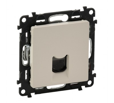 Valena LIFE Компьютерная розетка одиночная RJ45 кат.5е UTP с лицевой панелью. Цвет: Слоновая кость (арт. 753070+755411)